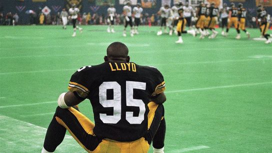 Steelers' Greg Lloyd Flipped Off The Broncos Bench After Being Ejected For Hitting A Referee "That Began The Crazy Man" (Steelers News)